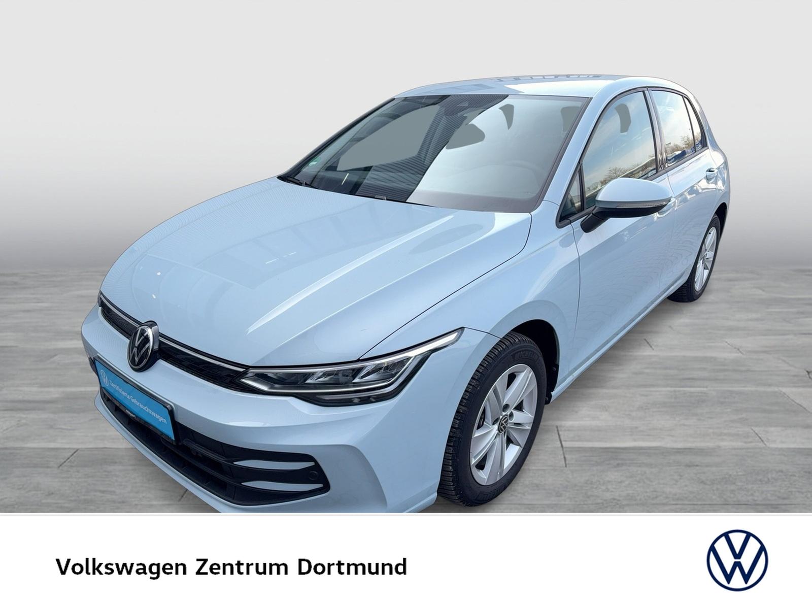 Volkswagen Golf VIII 1.5 eTSI LIFE FACELIFT ACC CARPLAY ALU