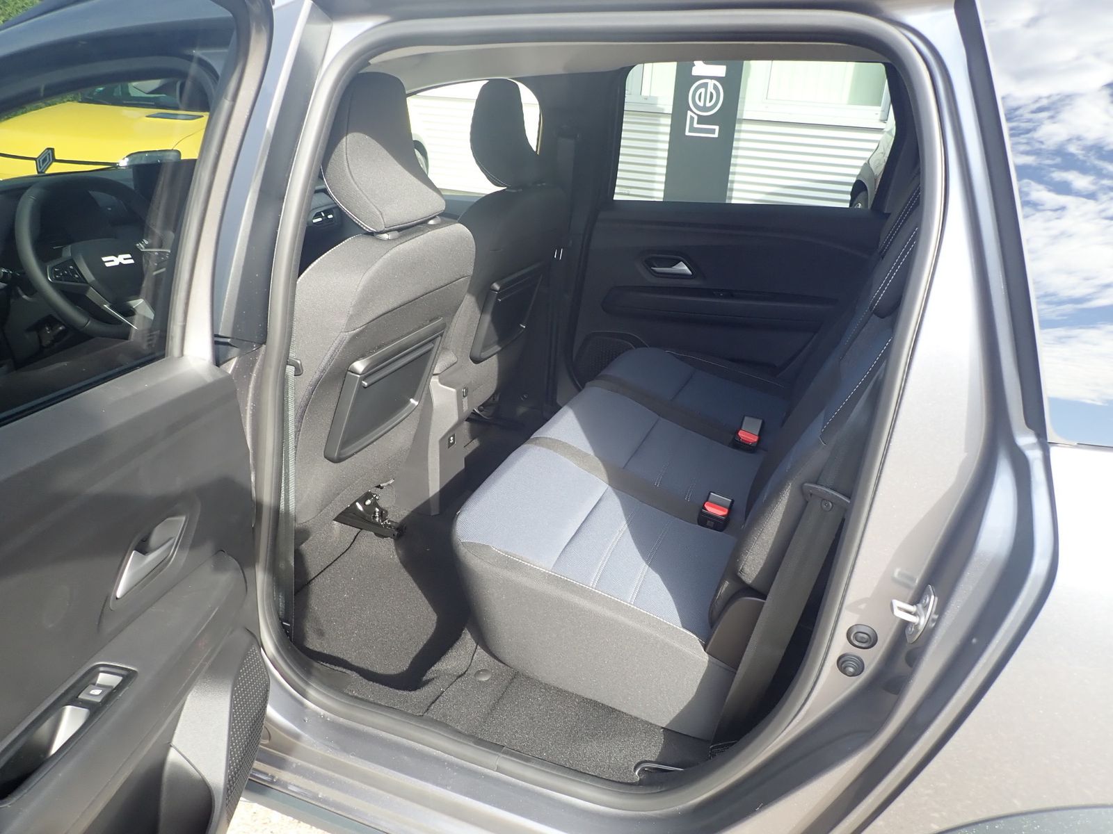 Fahrzeugabbildung Dacia Jogger Journey TCe 110