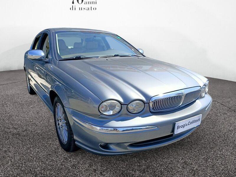 Jaguar X-Type