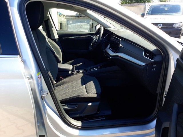 Fahrzeugabbildung Skoda Octavia Combi Style 1.5TSI DSG AHK Matrix el.Hec