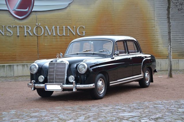 Mercedes-Benz 220a Ponton, 1. Serie