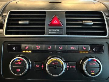 MYAUTOCENTER – Gebraucht- und Jahreswagen mit Werkstattservice in Pfaffenhofen Volkswagen Touran Comfortline BMT *1.HAND*AHK*TEMPO*KLIMA*