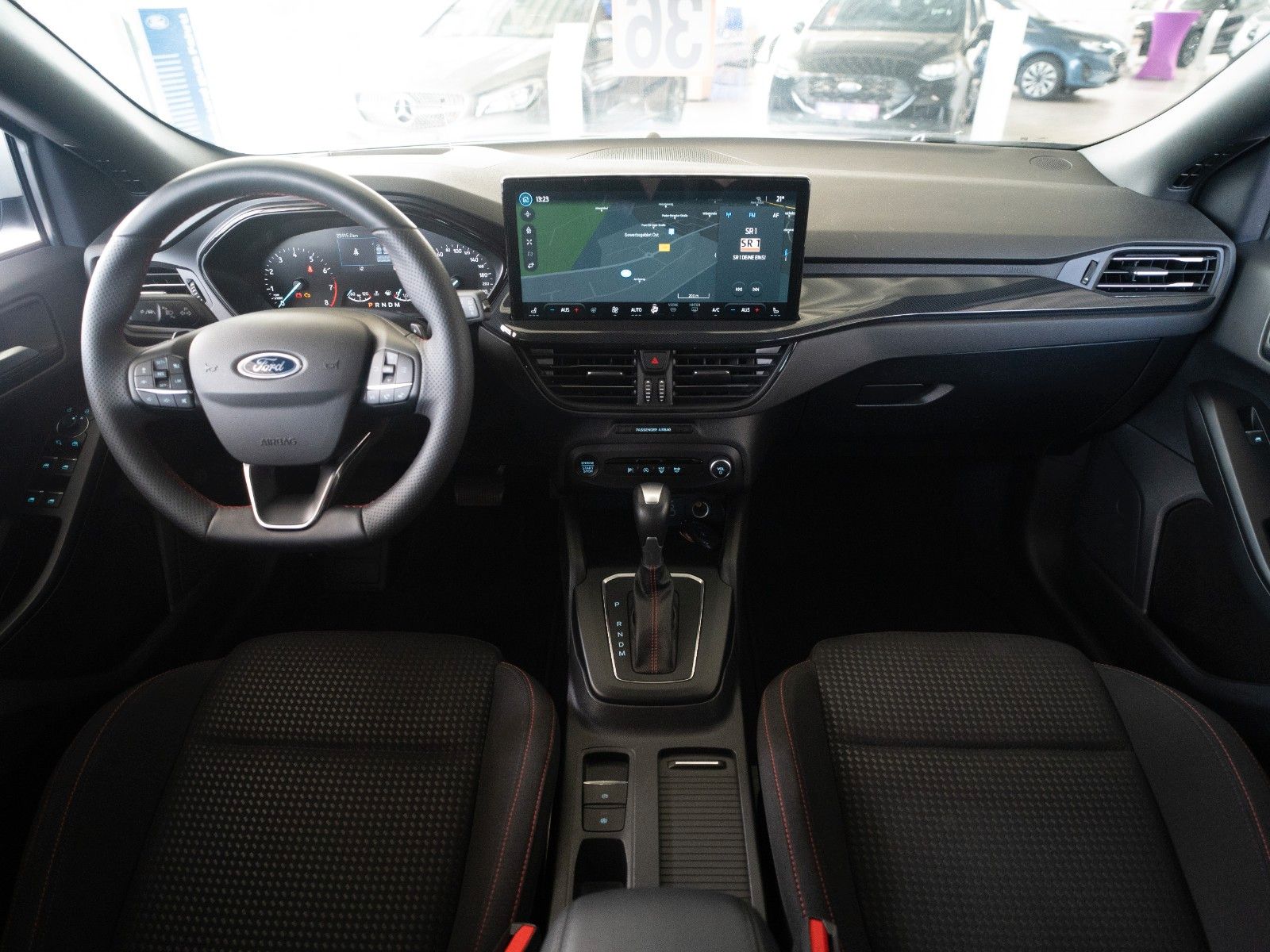 Fahrzeugabbildung Ford Focus Turnier ST-Line AUTOM./WINTER-P./AHK