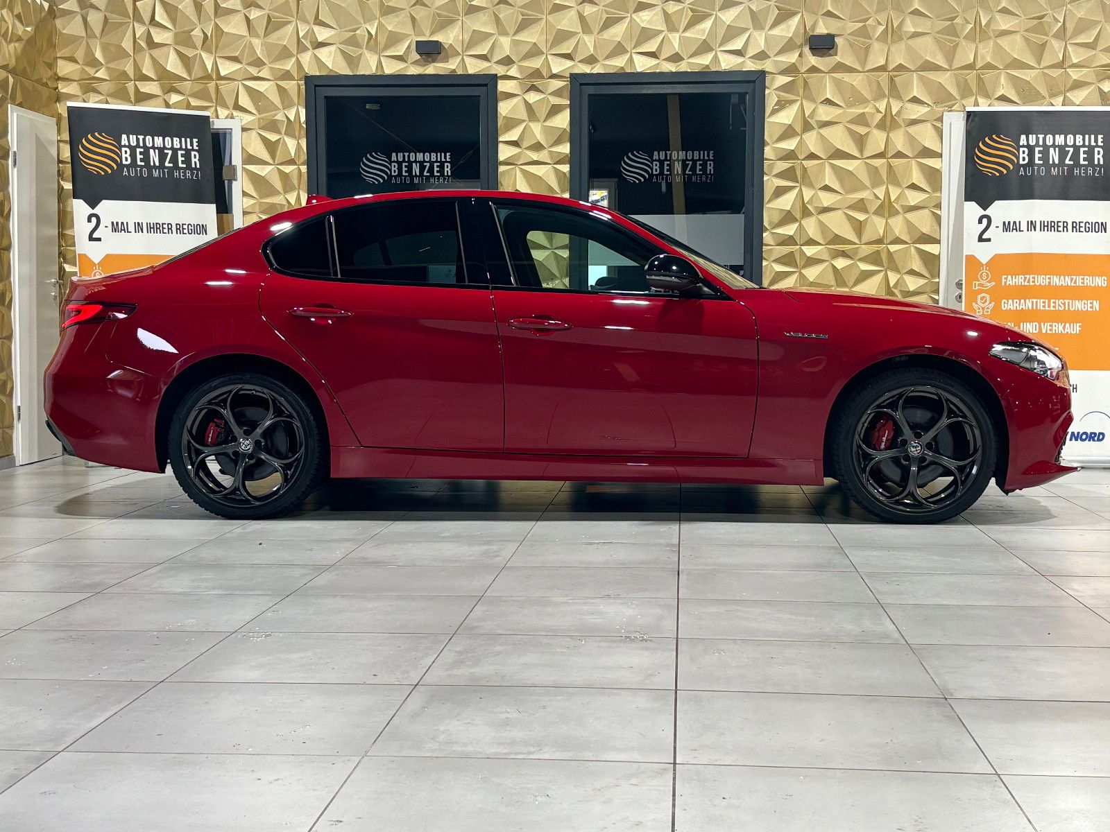 Fahrzeugabbildung Alfa Romeo Giulia Veloce Q4/ACC/MEMORY/KAMERA/NAVI/SOUND/