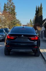 BMW X6 xDrive30d - - BMW X6 in München
