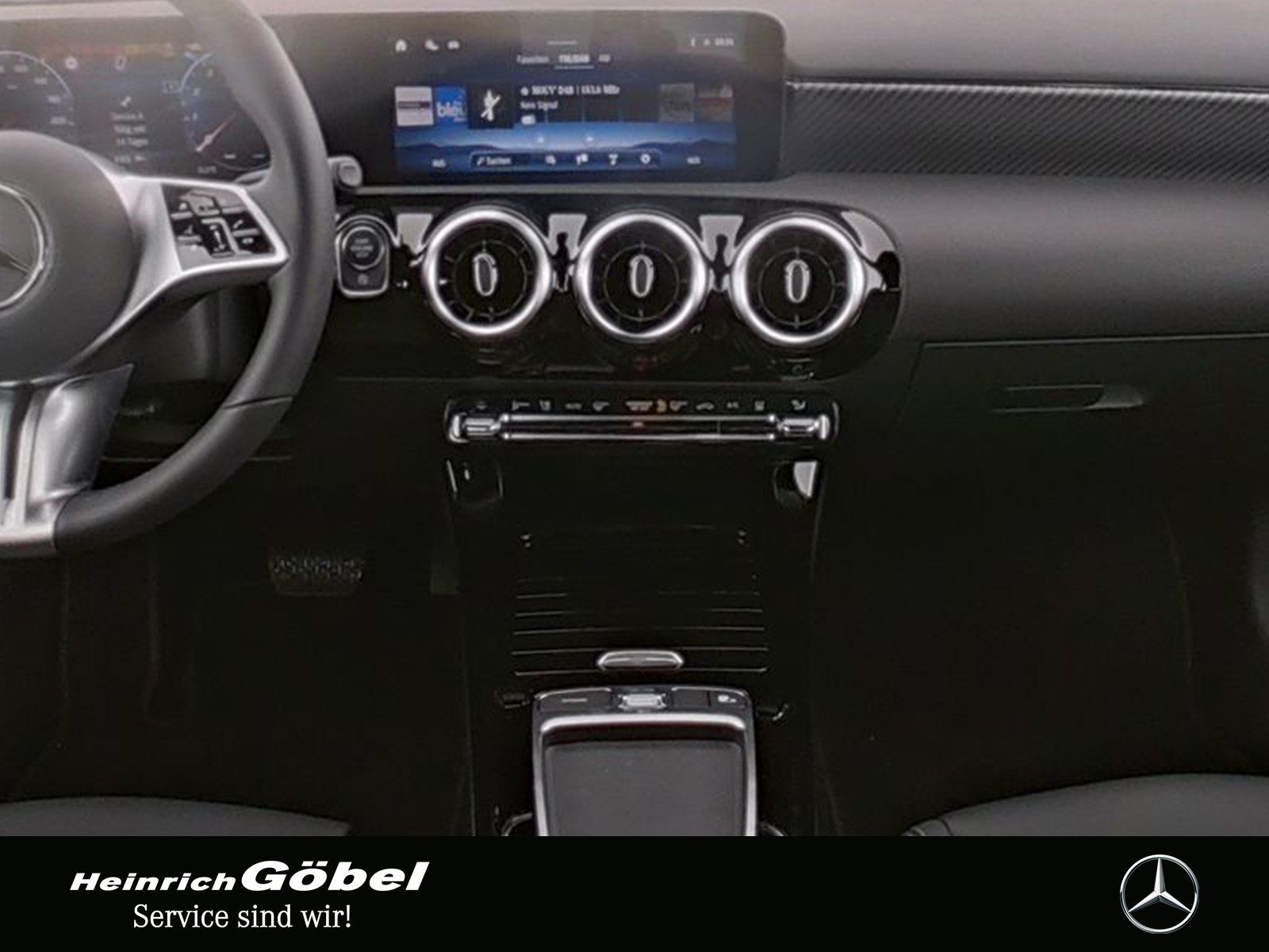 Fahrzeugabbildung Mercedes-Benz A 180 PROGRESSIVE+AHK+STANDHZ+LED+KAMERA+CARPLAY