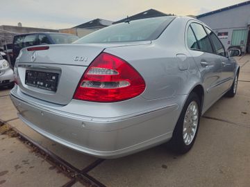 Mercedes E 220 - 5