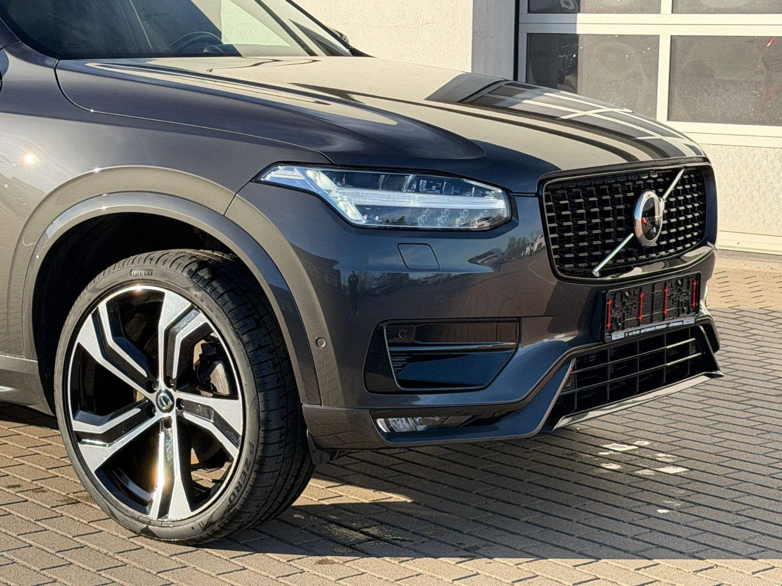 Fahrzeugabbildung Volvo XC90 B5 D Ultimate Dark AWD*B&W*LUFT*STHZG*360*