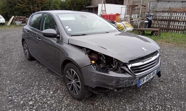 Peugeot 308 1,2 110 CV