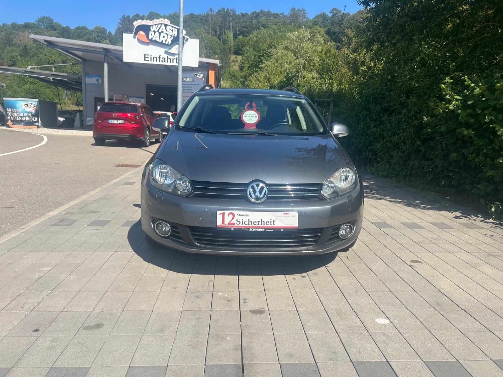 Volkswagen Golf 2011 — вигляд ззаду