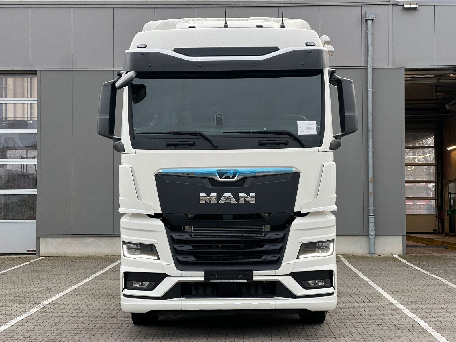 Fahrzeugabbildung MAN TGX 18.480 BL SA GM Retarder & 2 Kreis-Hydraulik