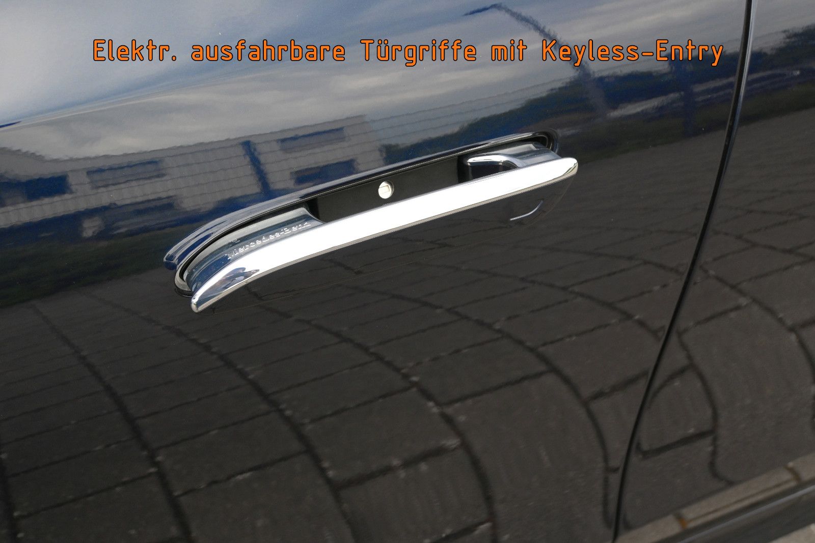 Fahrzeugabbildung Mercedes-Benz E 200 T Avantgarde Adv. °ACC°AHK°PANORAMA°8-FACH
