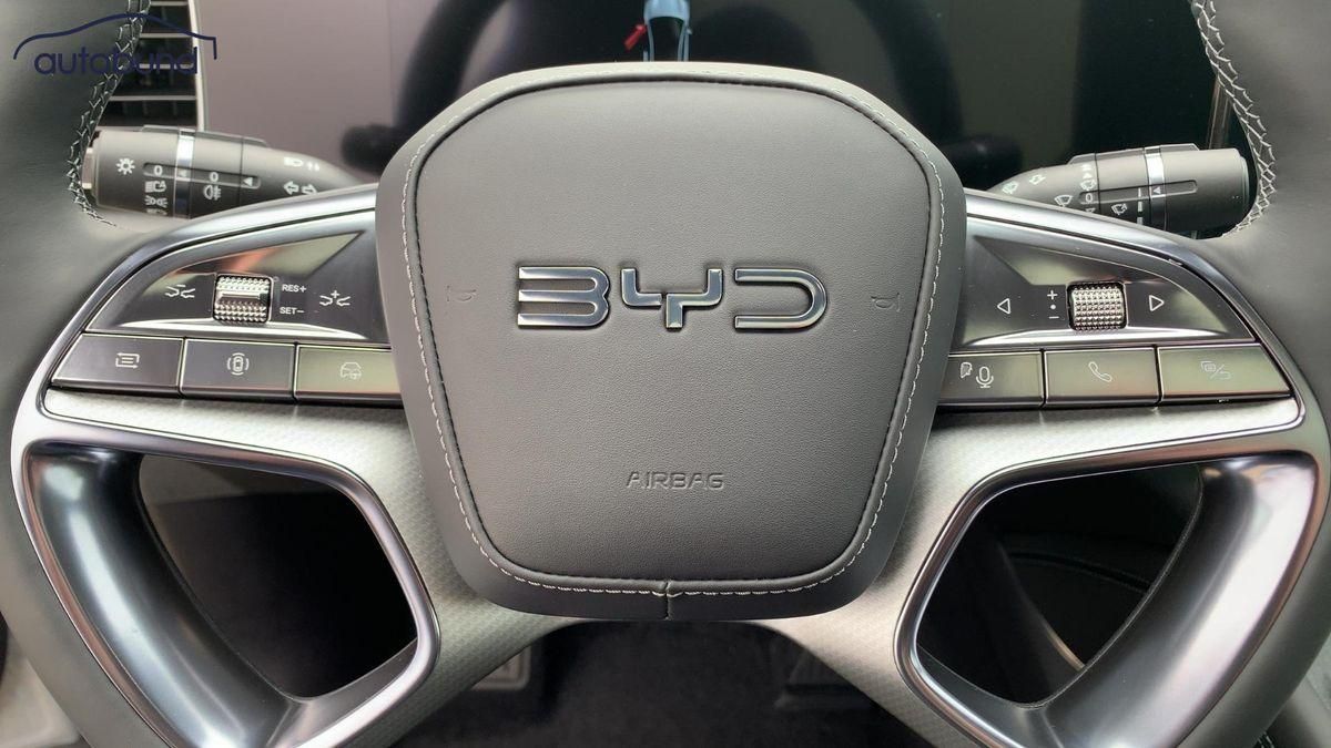 BYD SEALION 7