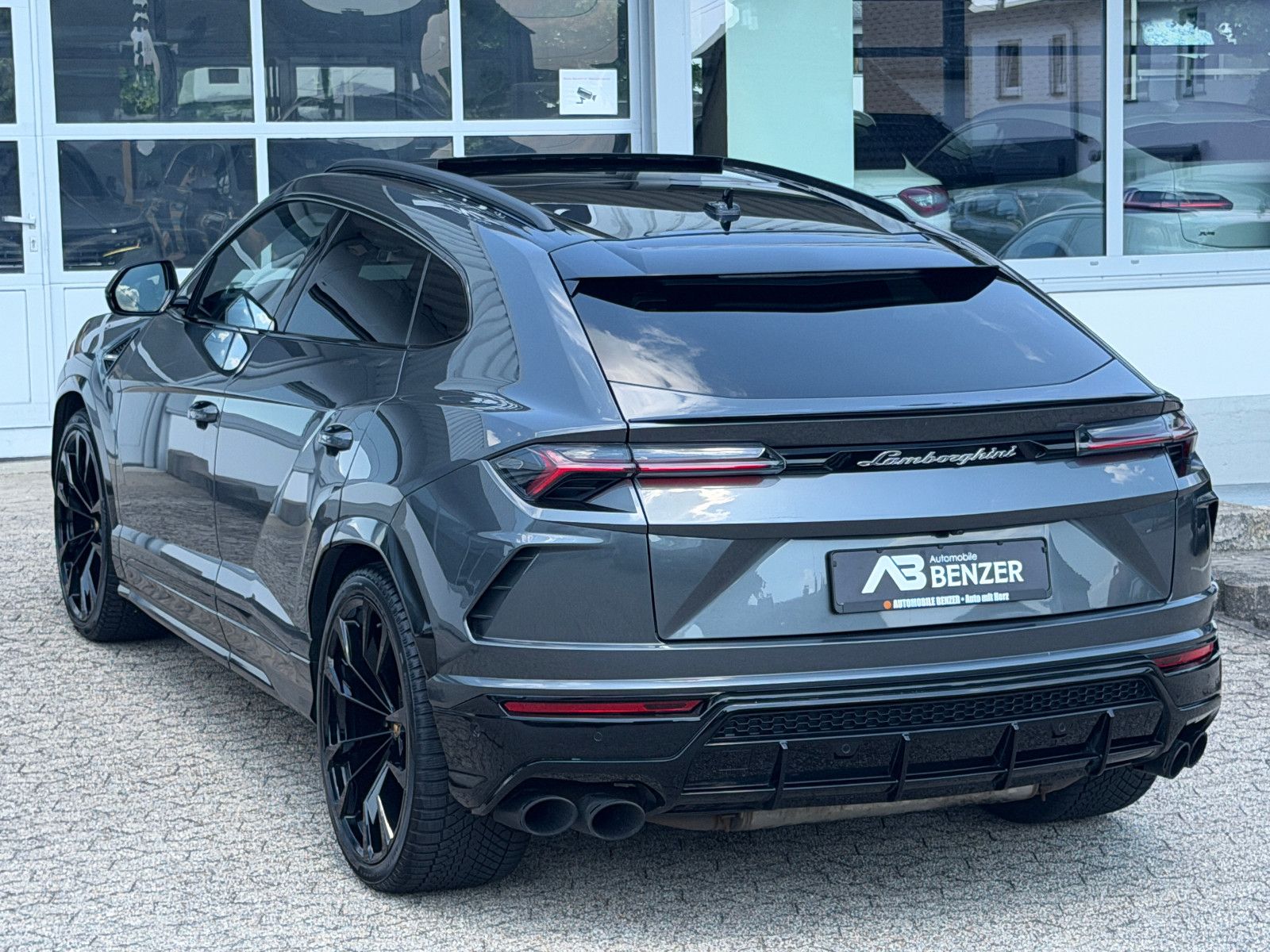 Fahrzeugabbildung Lamborghini Urus/PANO/23ZOLL/B&O-3D/360KAM/HEAD-UP