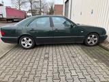 Mercedes-Benz E 240  - gebrauchte Mercedes-Benz E 240 aus dem Jahr 1998