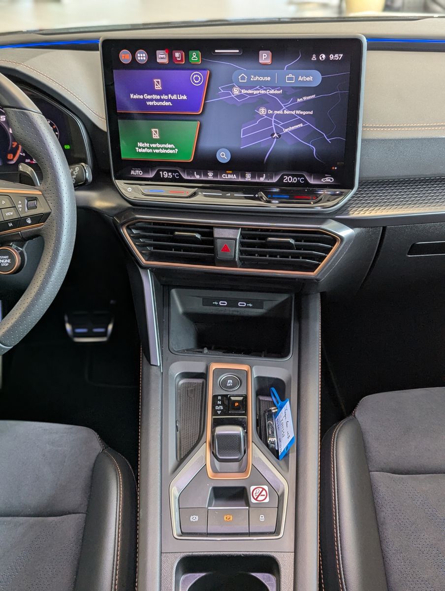 CUPRA Leon 1.5 eTSI Intelligent-Dynamic-Edge-Paket - Image 18