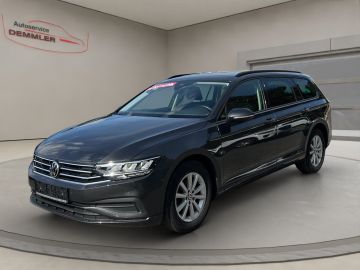 Volkswagen Passat - 1