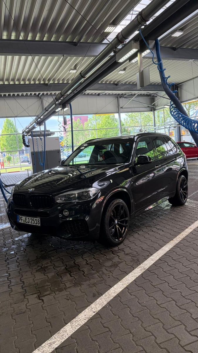 BMW X5 xDrive30D M-Packet 7 Sitzer Sternhimmel Ambie