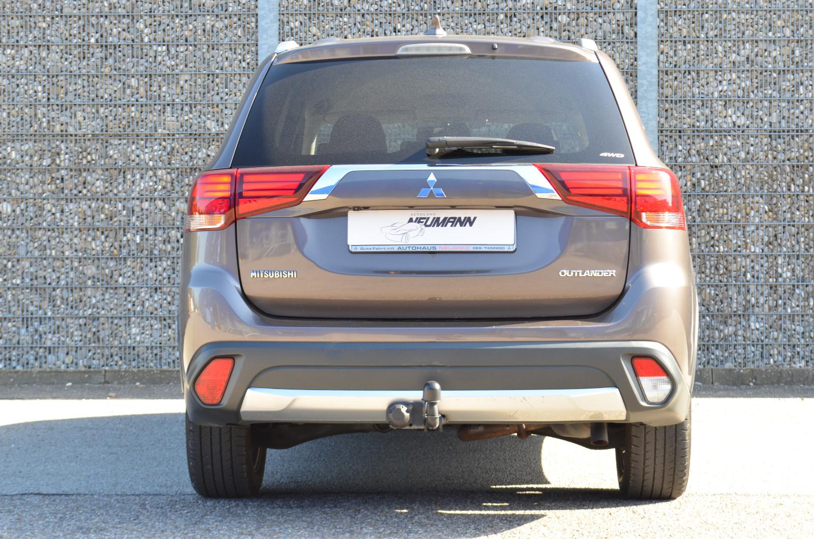 Mitsubishi Outlander 4WD*KLIMA*AHK*360CAM*CARPLAY*ANDROID