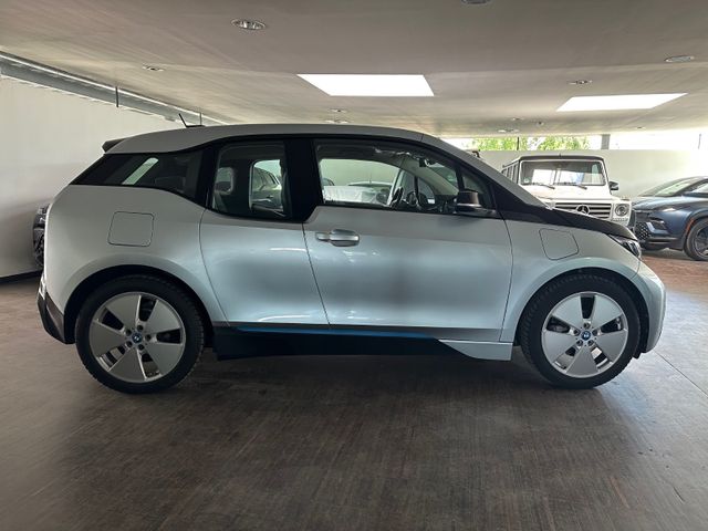 Fahrzeugabbildung BMW i3 REX*NAVI PRO*SHZ*8-FACH*SoH 98%