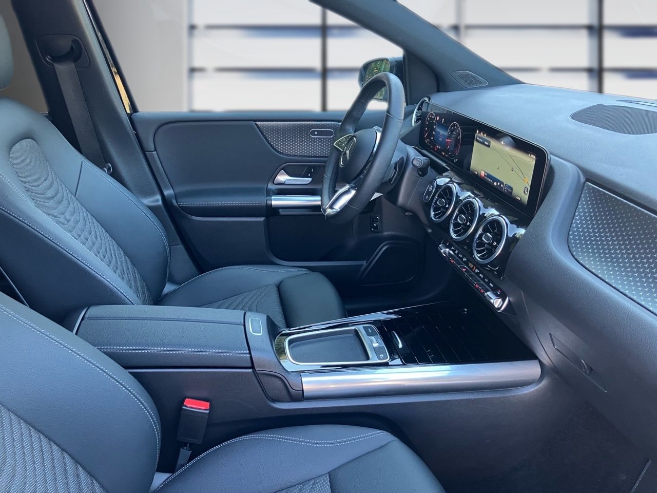 Fahrzeugabbildung Mercedes-Benz B 200 PROGRESSIVE+AHK+LHZG+LED+EL.HECKKL+KAMERA+