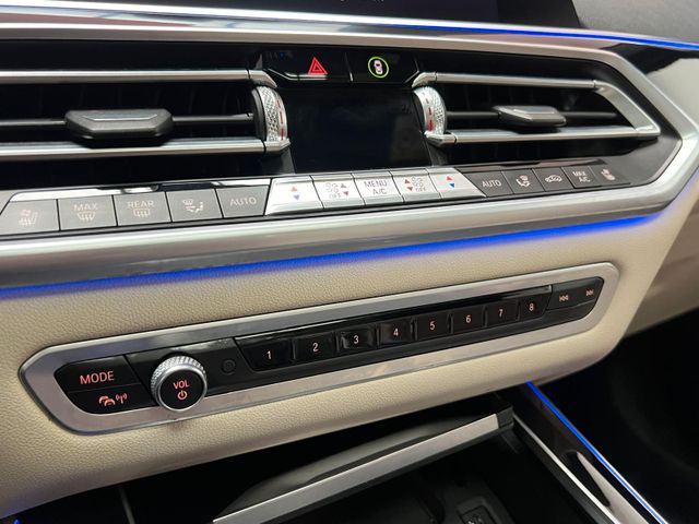 BMW X5 M50 d M Sport*Panorama,HeadUp,AHK*22"