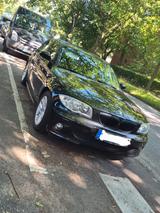 BMW 120i - Valvetronic überholt. Top - BMW 120 aus 2006: 120i