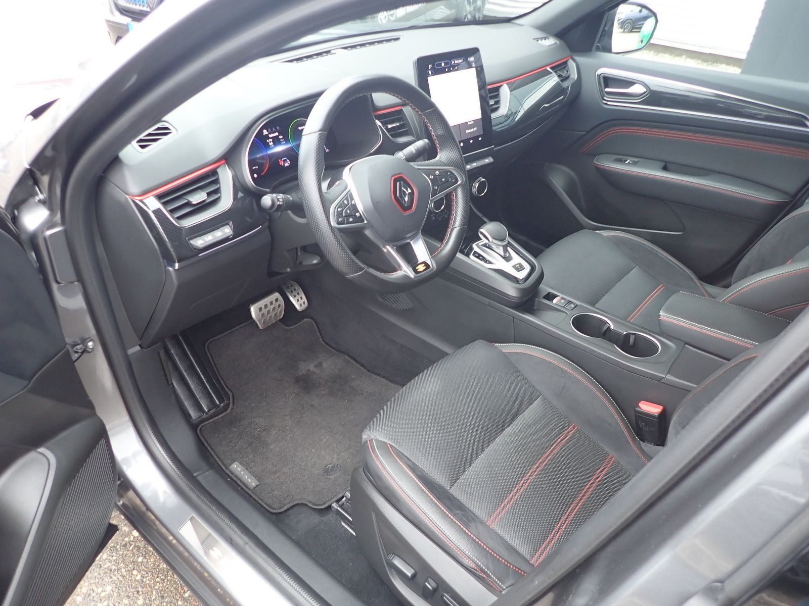 Fahrzeugabbildung Renault Arkana R.S. Line E-TECH 145