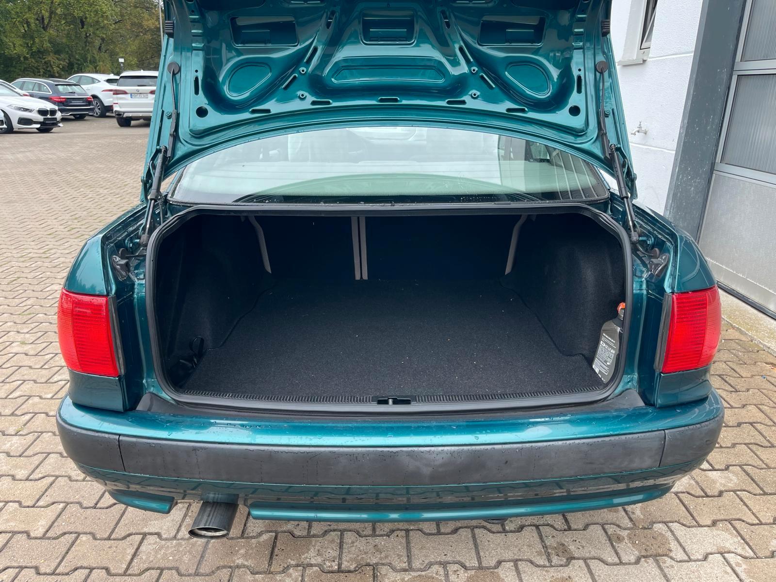 Audi 80 2.0E Automatik/1.HD/S-HEFT/SHZ/el.SD/ORIGINAL