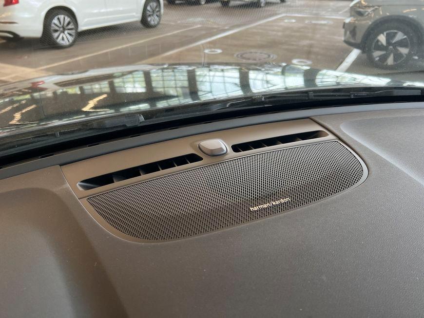 Volvo XC40 B3 Plus Black-Edition DKG 360° Pixel-LED Al