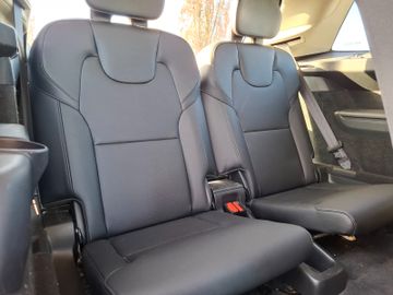 Volvo XC90 - 11