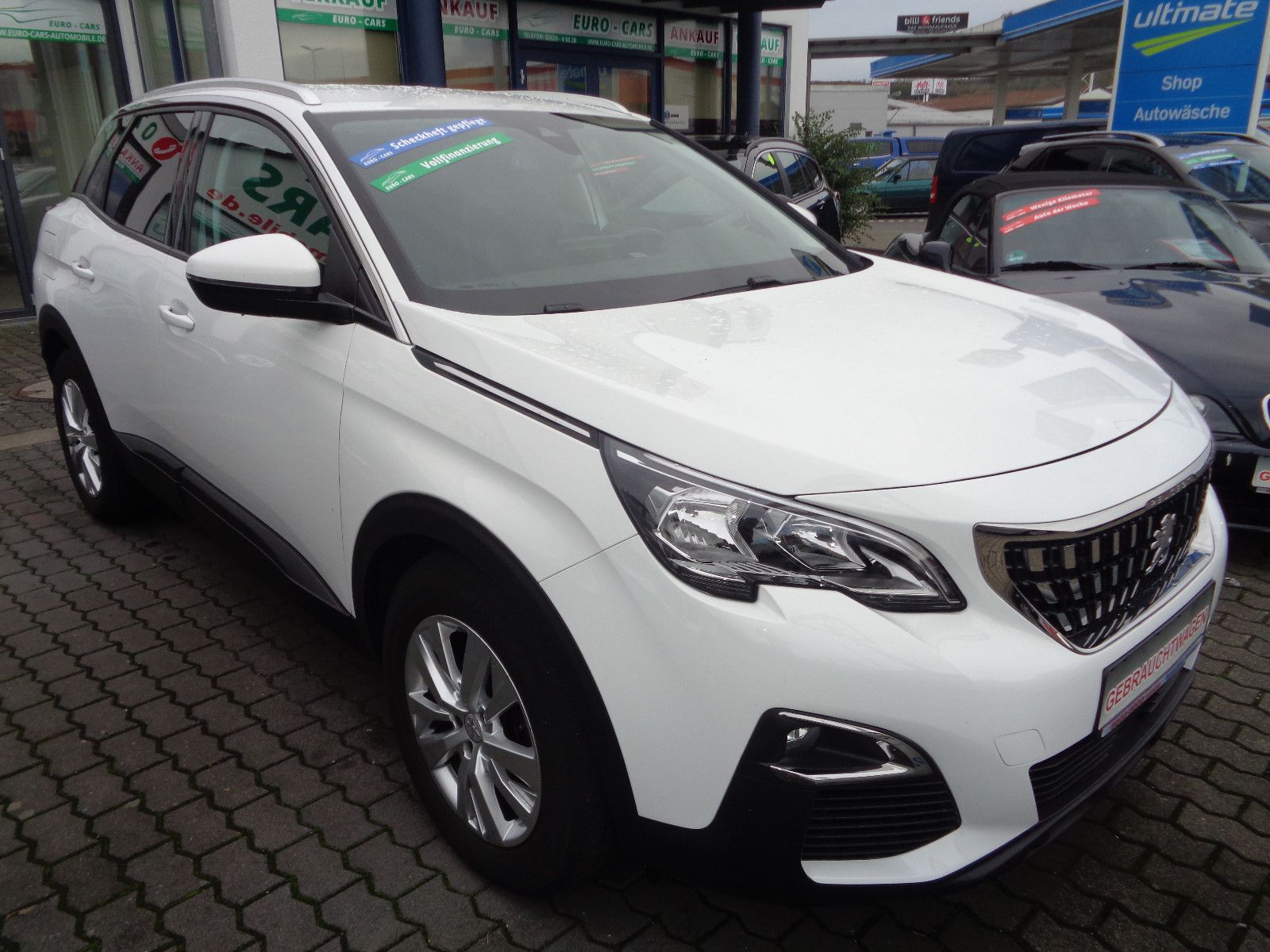 Fahrzeugabbildung Peugeot 3008 1.2 PureTech 130 / AUTOMATIK / 1. HAND