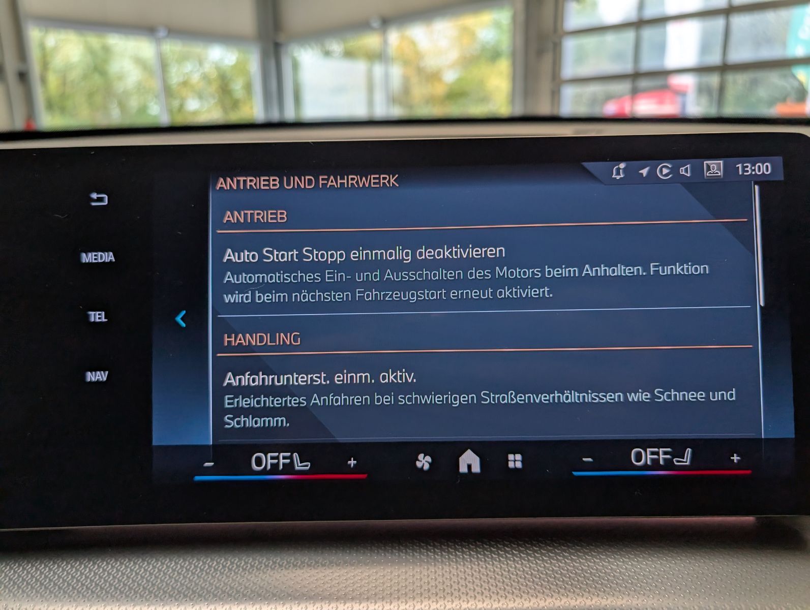 Fahrzeugabbildung BMW X1 18 d M-Sport Pano Premium-Travel-Paket AHK