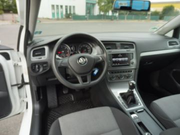 Volkswagen Golf - 4