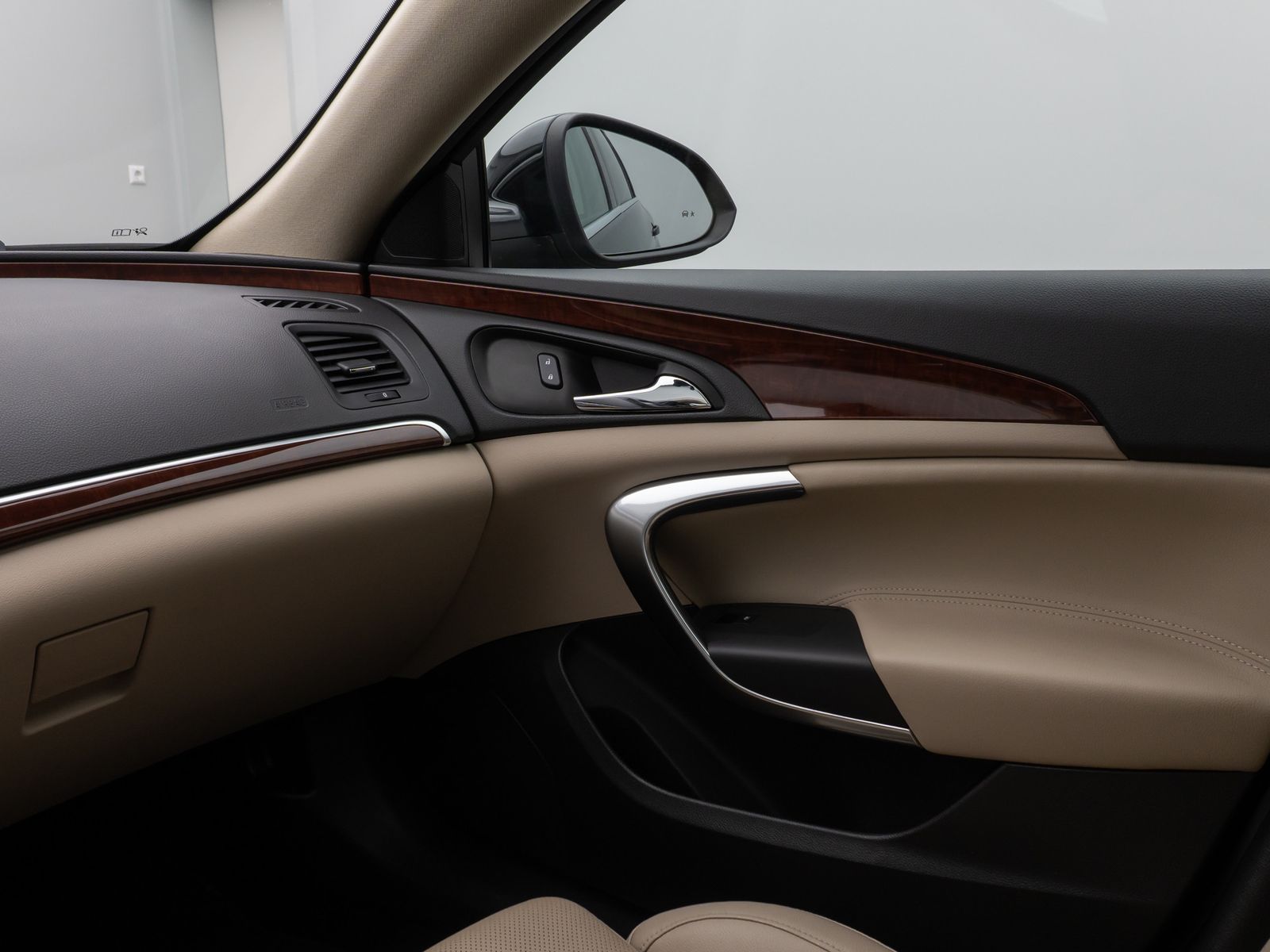 Fahrzeugabbildung Opel Insignia A Sports Innovation Panorama Kamera AHK