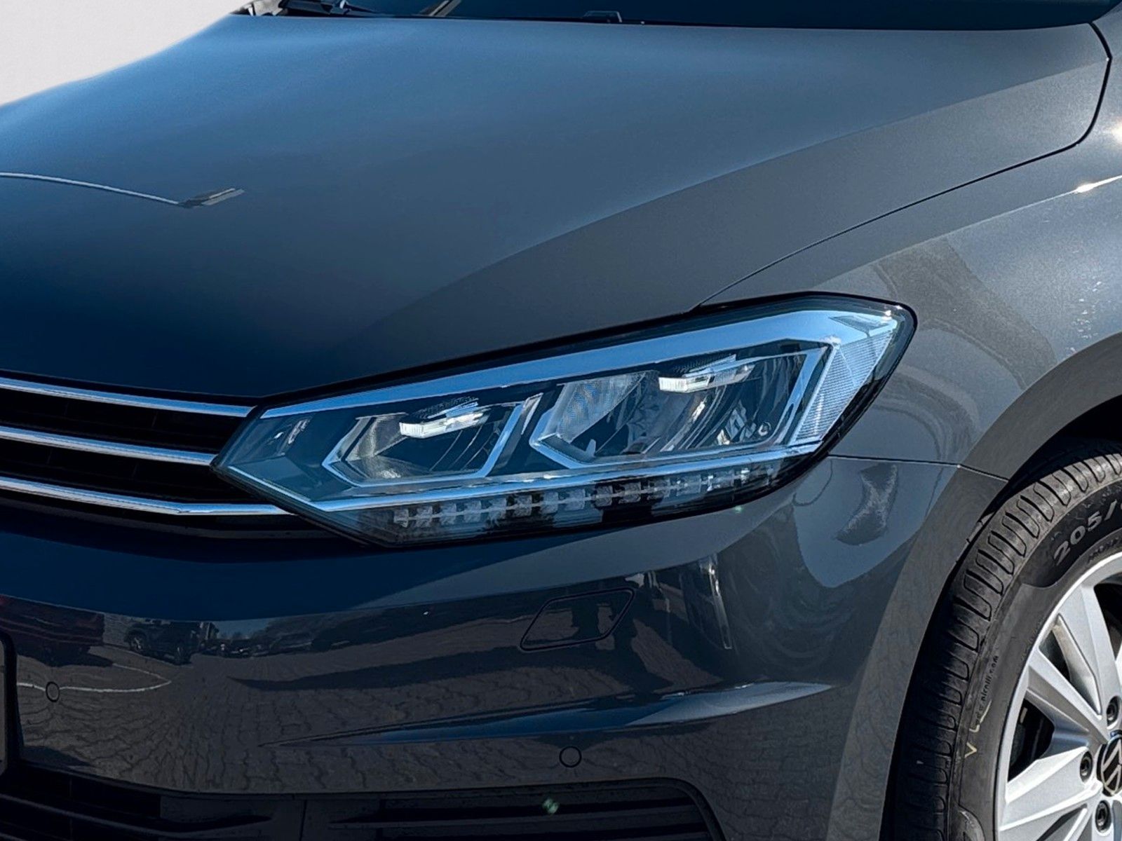 Fahrzeugabbildung Volkswagen Touran Comfortline 2.0 TDI