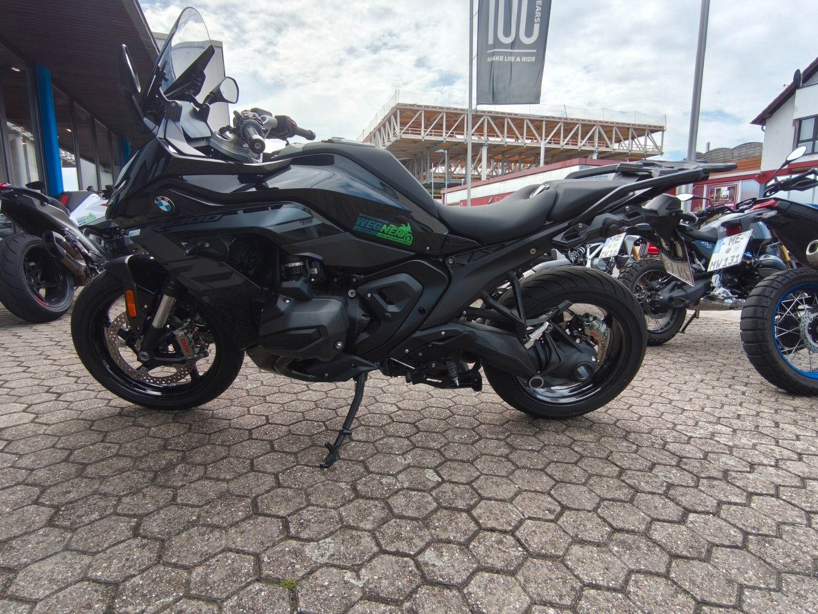 Fahrzeugabbildung BMW R 1300 RS ASA Triple Black/MAX VOLL