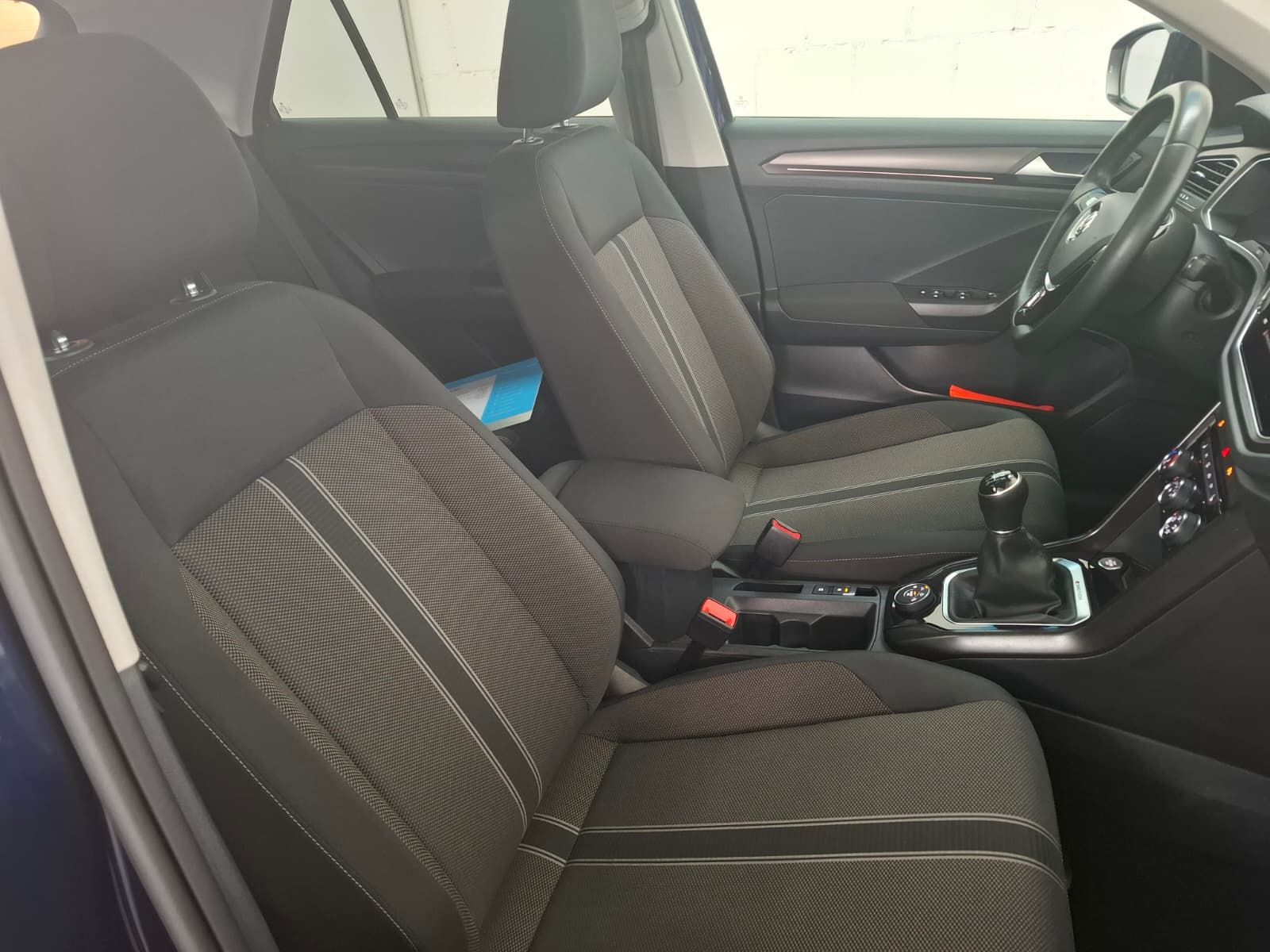 Fahrzeugabbildung Volkswagen T-Roc Style 2.0 TDI 4Motion +AHK+Navi+LaneAssist