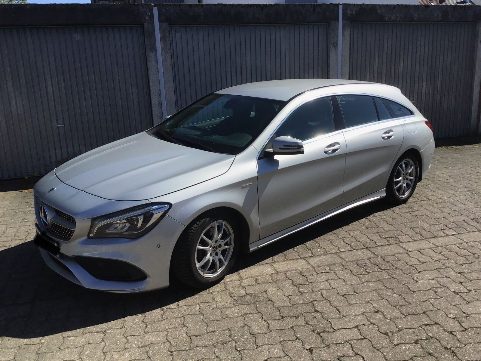 MERCEDES-BENZ Mercedes-Benz CLA 180 Shooting Brake Peak ...