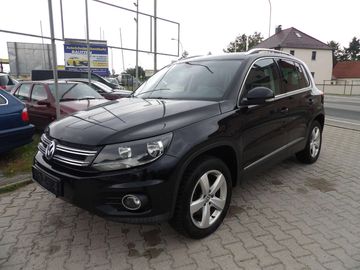 Volkswagen Tiguan - 1