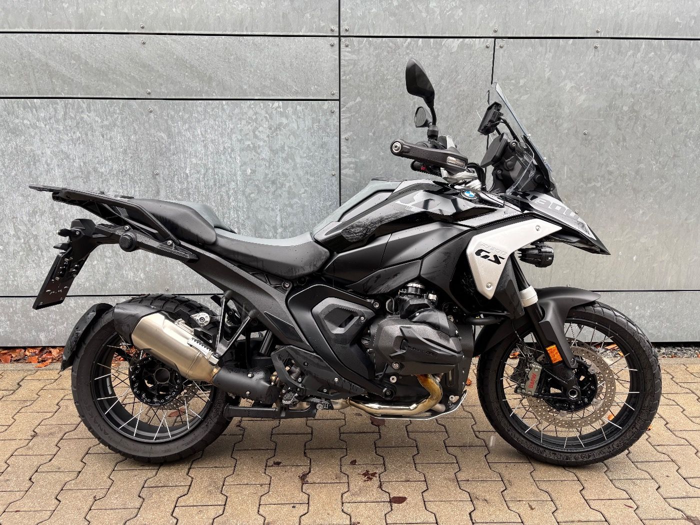 Fahrzeugabbildung BMW R 1300 GS Triple Black 3 Pakete