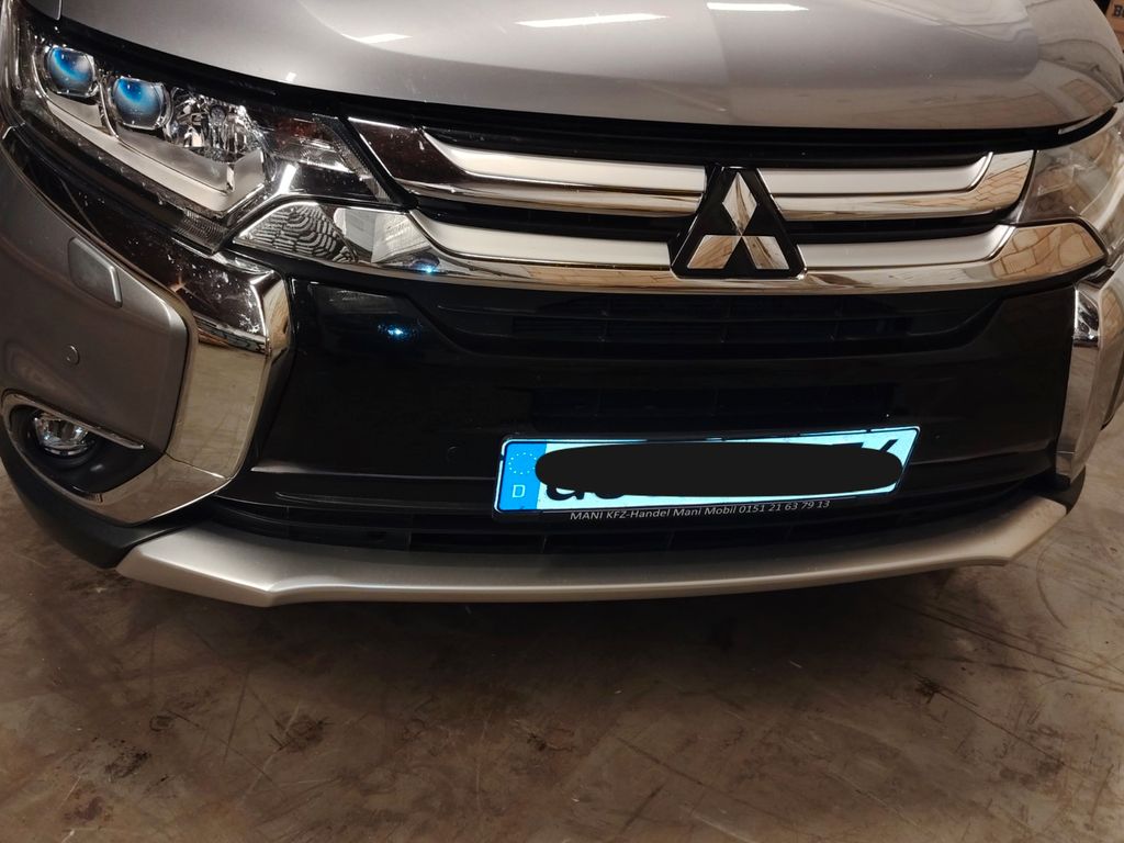 Image of Mitsubishi Outlander