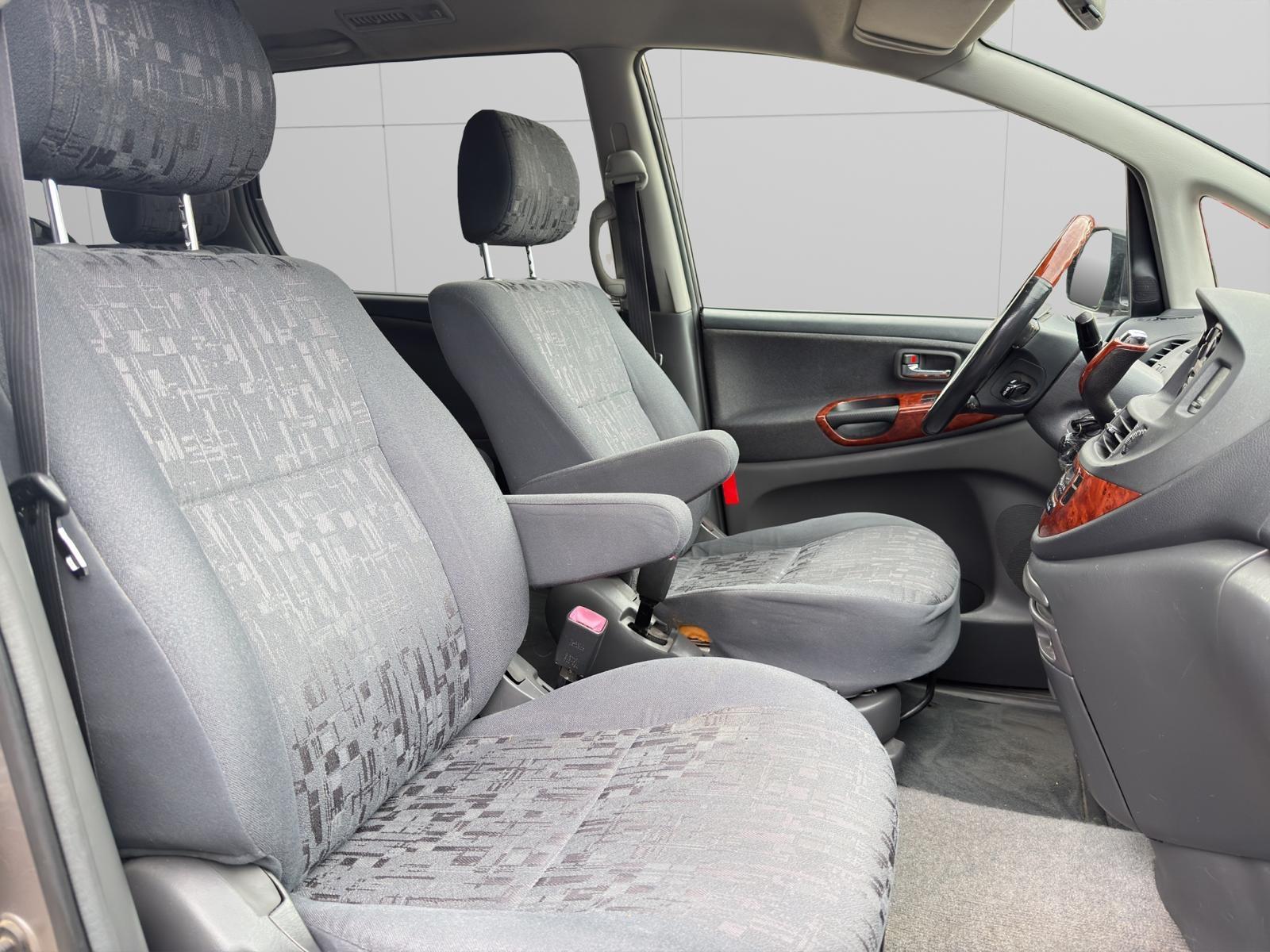 Toyota Previa 2005 — photo 10