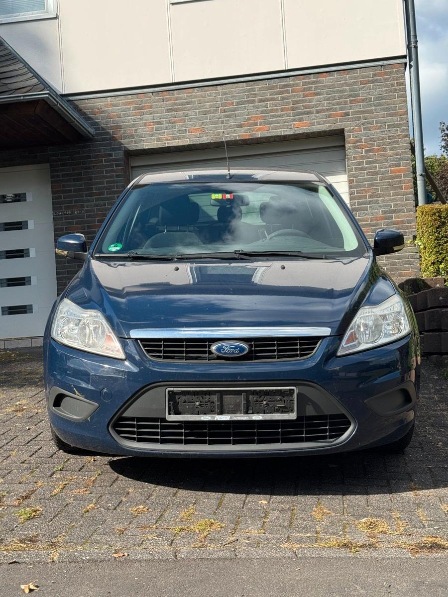 Ford Focus 2009 — rear view