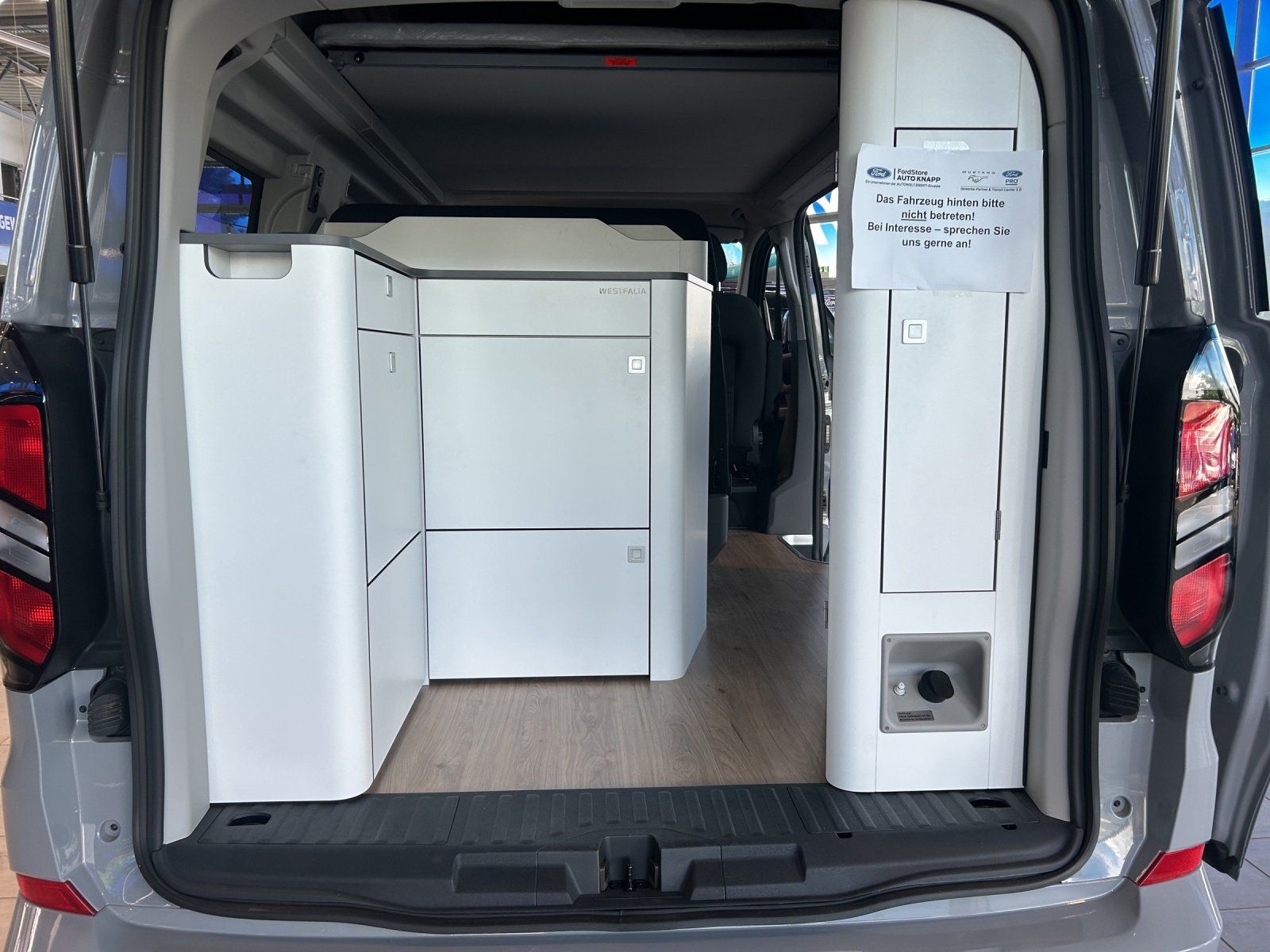 Fahrzeugabbildung Ford Ford Nugget 170PS Aufstelldach LED Kamera PDCv+h