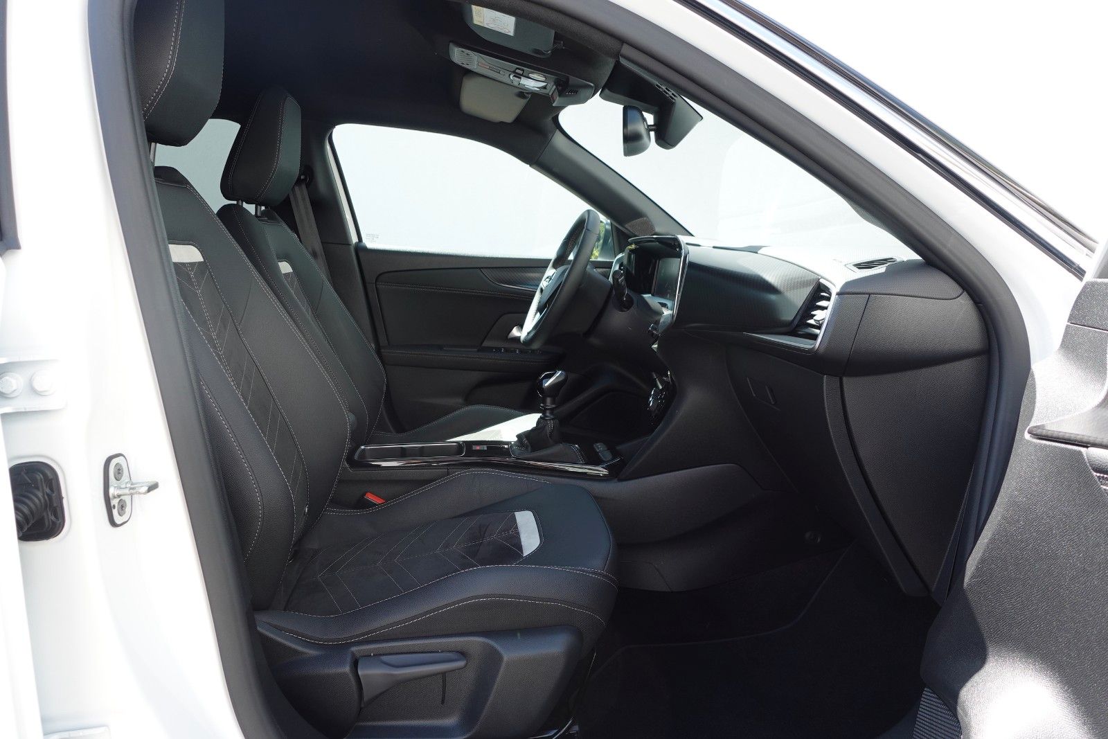 Fahrzeugabbildung Opel Mokka 1.2Turbo Ultimate Kamera,PDC,Sitzh.,DAB
