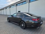 Mercedes-Benz CLS 300 d - - Mercedes-Benz CLS 300: Coupe