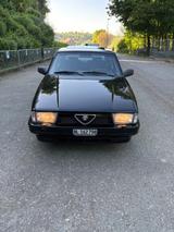 Alfa Romeo 75 2.0 TS - Alfa Romeo 75: Schwarz