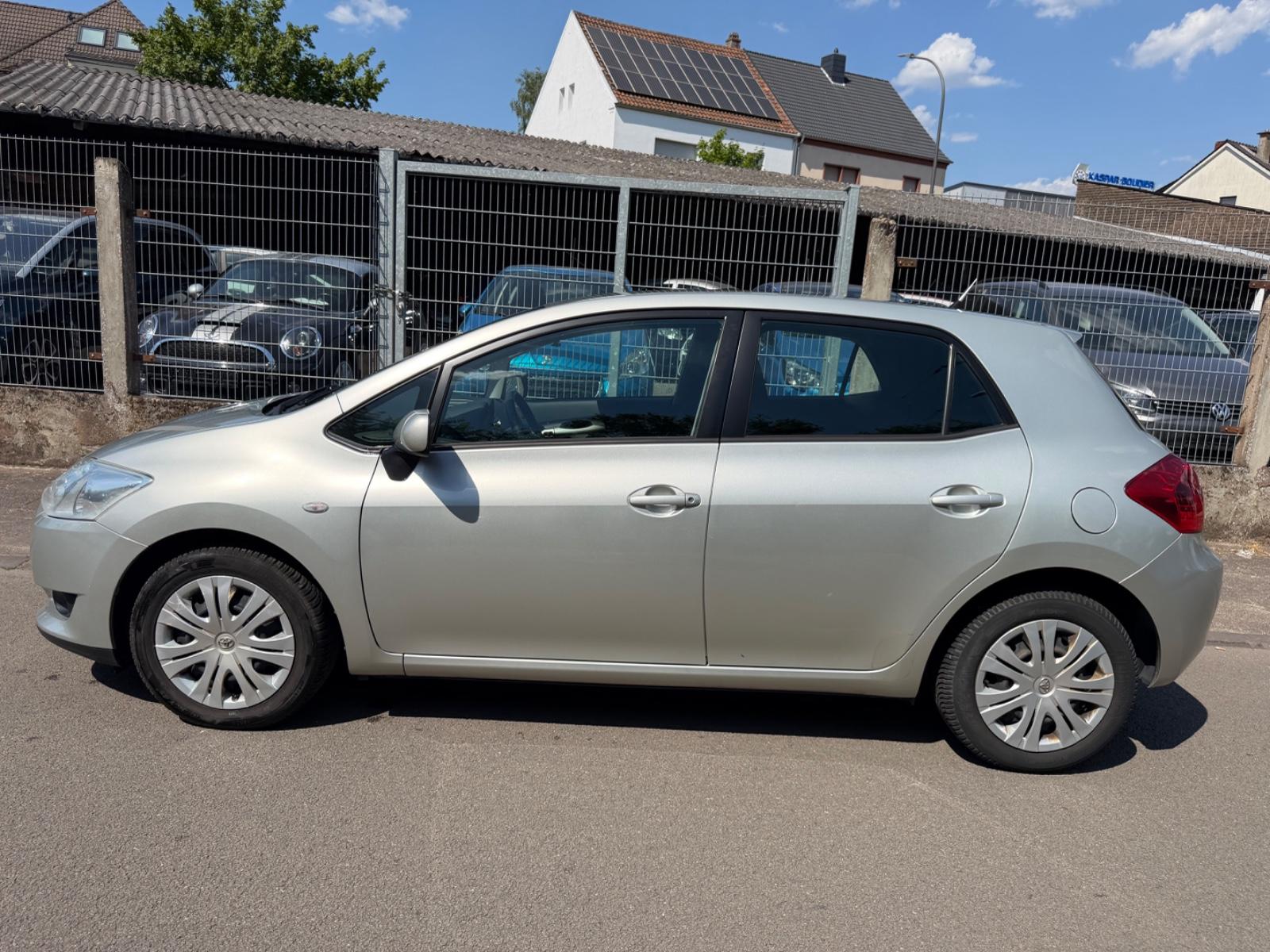 Toyota Auris Luna