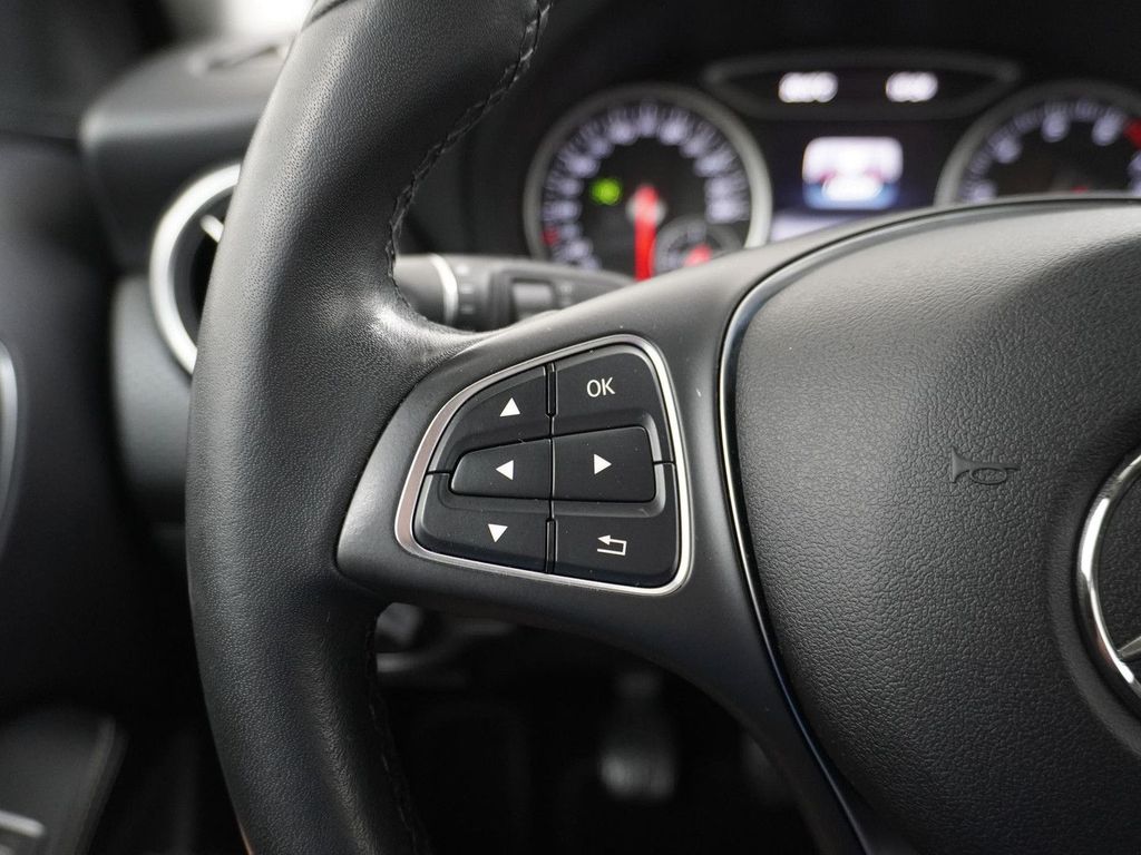 Mercedes-Benz A 160 Ambition Led navi
